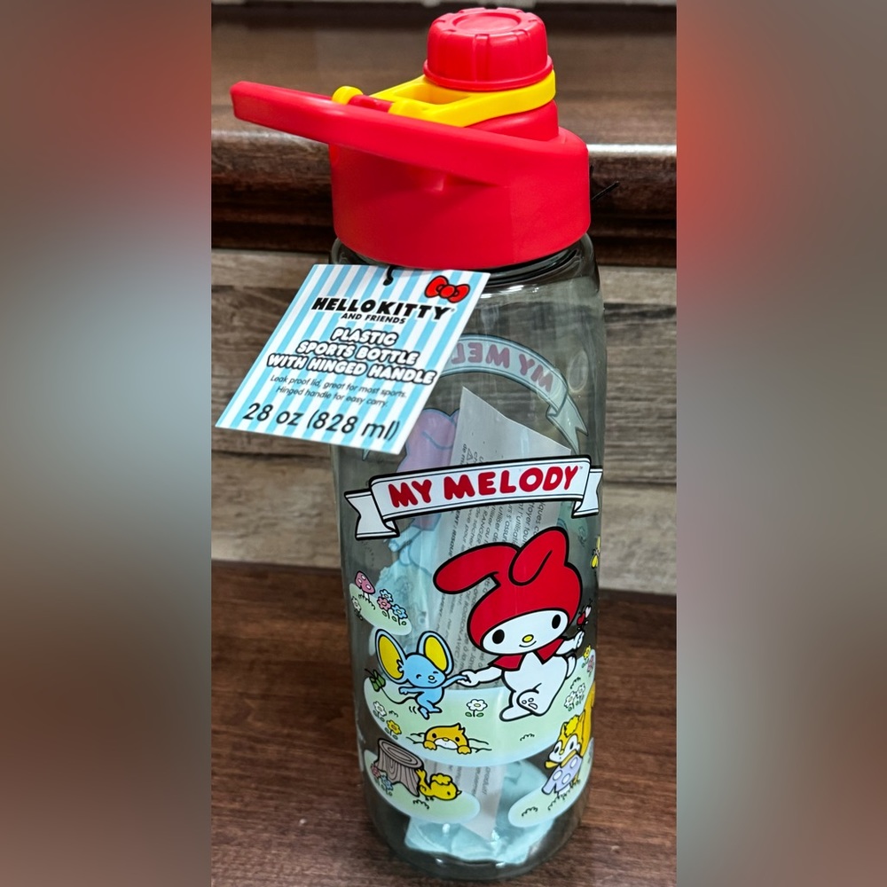 My Melody plastic Sport water bottle with Hinged Handle 28oz -  NEW